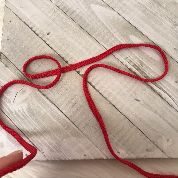 Vintage La Regale Red Satin Crossbody Tassel Bag - Picture 13 of 14